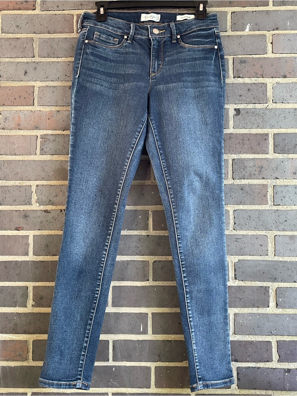 NWOT Jessica Simpson Skinny Jeans in Medium Blue Wash